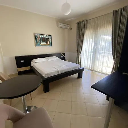Tirana Hotel *