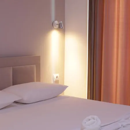 Tirana Hotel * Ksamil
