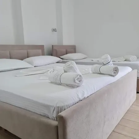 Tirana Hotel *
