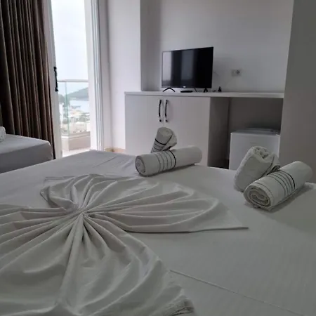Tirana Hotel *